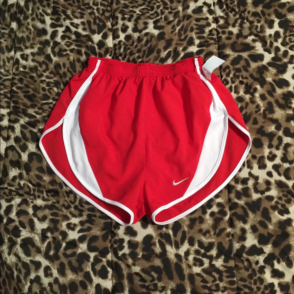 NIKE SHORTS | SZ: SMALL
